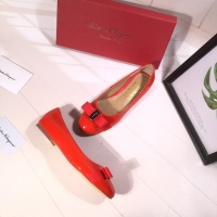 $82.00 USD Salvatore Ferragamo Flat Shoes For Women #916174