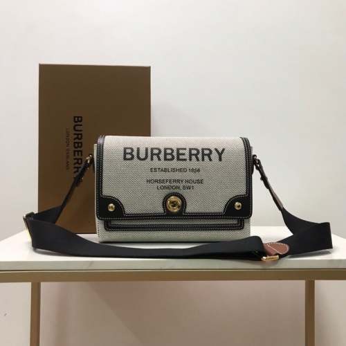 Burberry AAA Messenger Bags For Women #916794