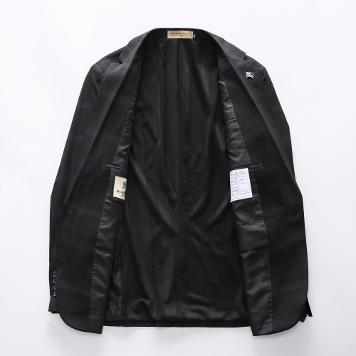 Replica Burberry Jackets Long Sleeved For Men #916829 $69.00 USD for Wholesale