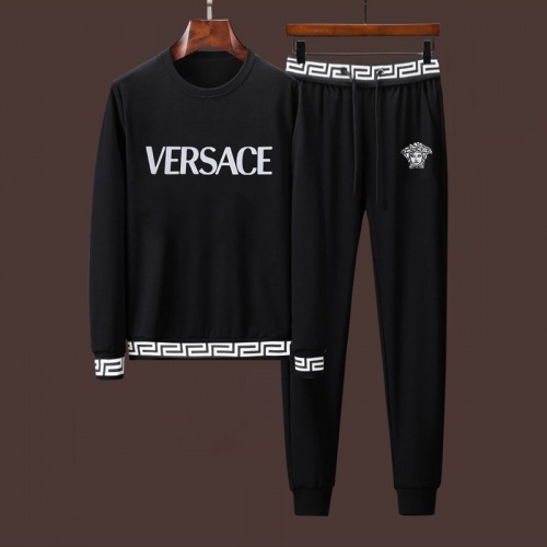 Versace Tracksuits Long Sleeved For Men #917085