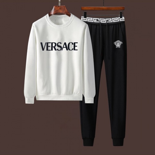 Versace Tracksuits Long Sleeved For Men #917086