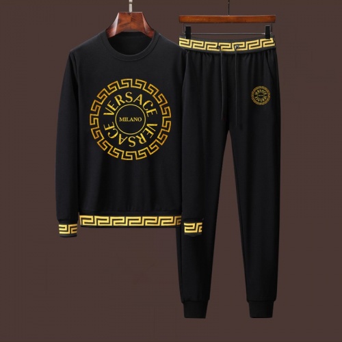 Versace Tracksuits Long Sleeved For Men #917101