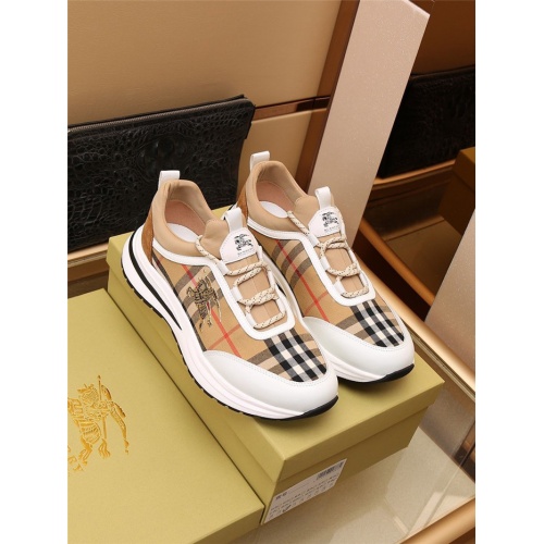 Burberry Casual Shoes For Men #917834
