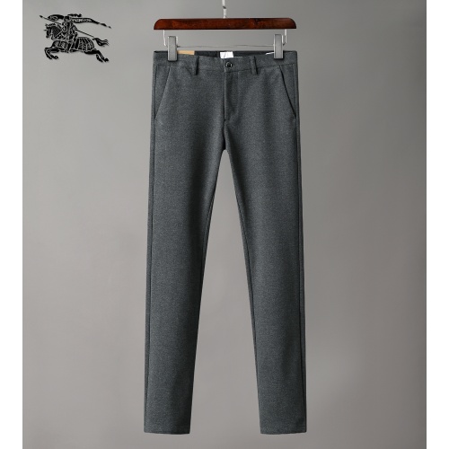 Burberry Pants For Men #918024