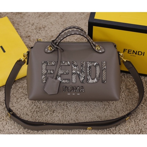 Fendi AAA Messenger Bags For Women #918943