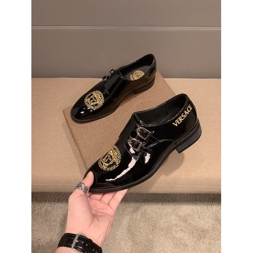 Replica Versace Leather Shoes For Men #919270 $80.00 USD for Wholesale