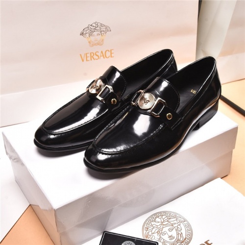 Versace Leather Shoes For Men #919730