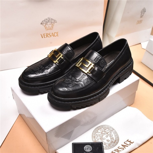 Versace Leather Shoes For Men #919735