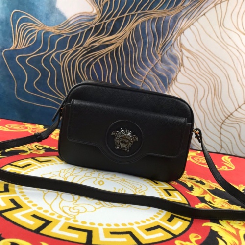 Versace AAA Quality Messenger Bags For Women #920112 $132.00 USD, Wholesale Replica Versace AAA Quality Messenger Bags