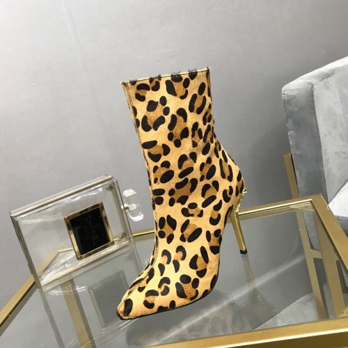 Replica Versace Boots For Women #920118 $92.00 USD for Wholesale