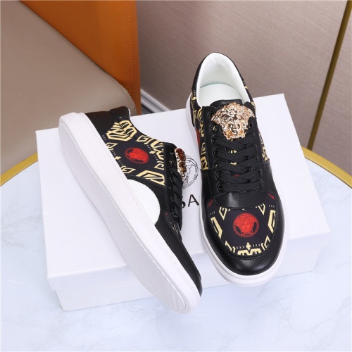 Replica Versace Casual Shoes For Men #920532 $72.00 USD for Wholesale