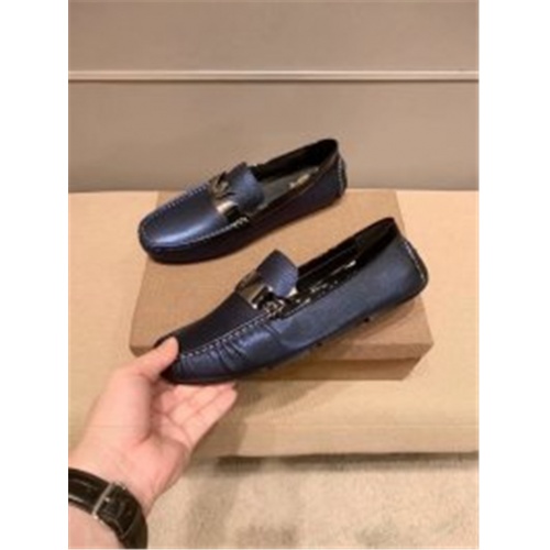 Versace Leather Shoes For Men #920629