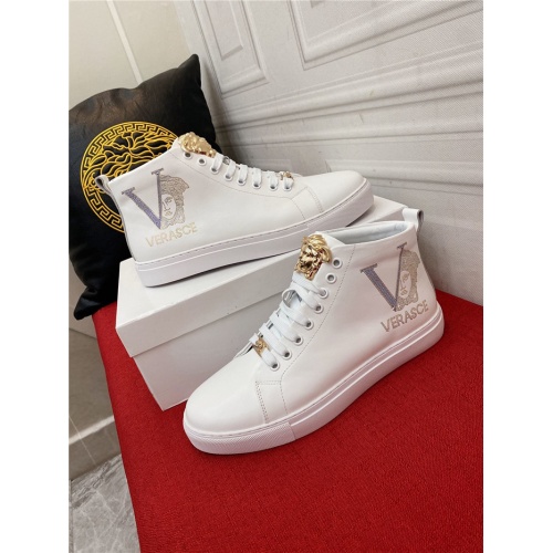 Versace High Tops Shoes For Men #921262