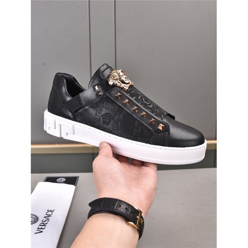 Replica Versace Casual Shoes For Men #921316 $76.00 USD for Wholesale