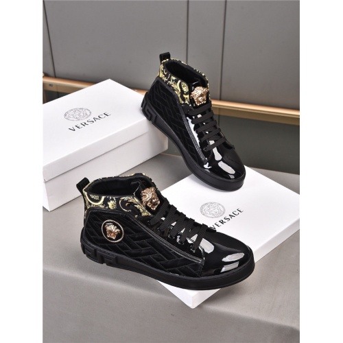 Versace High Tops Shoes For Men #921323