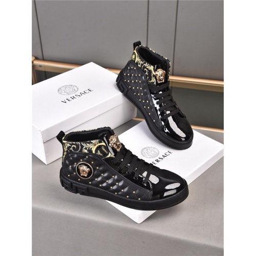 Versace High Tops Shoes For Men #921325