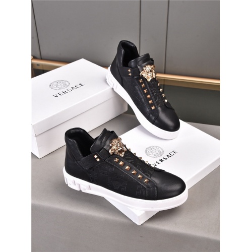 Versace Casual Shoes For Men #921326 $80.00 USD, Wholesale Replica Versace Casual Shoes