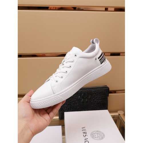 Replica Versace Casual Shoes For Men #921508 $82.00 USD for Wholesale