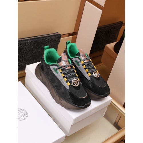 Versace Casual Shoes For Men #921510