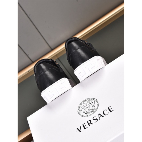 Replica Versace Casual Shoes For Men #922199 $76.00 USD for Wholesale