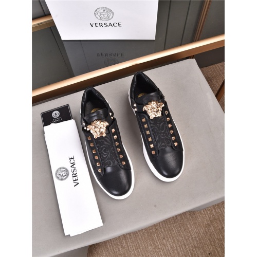 Replica Versace Casual Shoes For Men #922199 $76.00 USD for Wholesale
