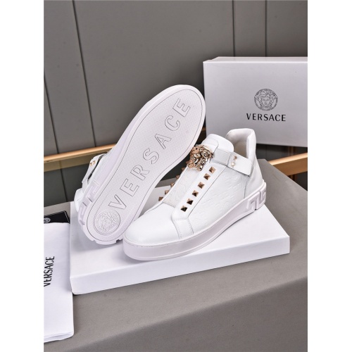 Replica Versace Casual Shoes For Men #922201 $80.00 USD for Wholesale