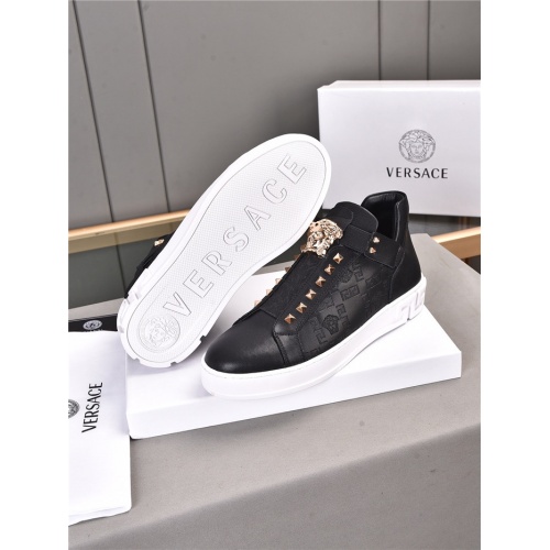 Replica Versace Casual Shoes For Men #922202 $80.00 USD for Wholesale