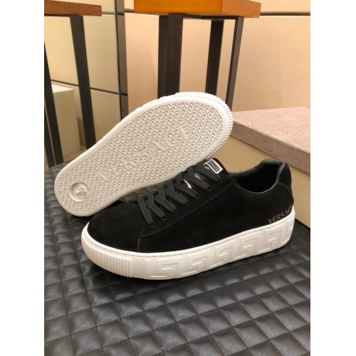 Replica Versace Casual Shoes For Men #922939 $72.00 USD for Wholesale