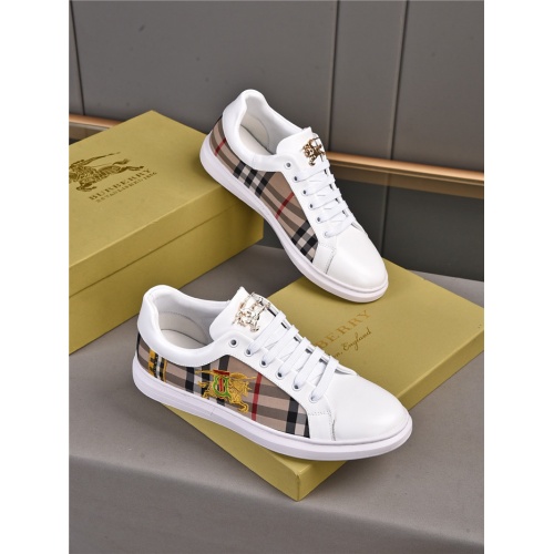 Burberry Casual Shoes For Men #923447