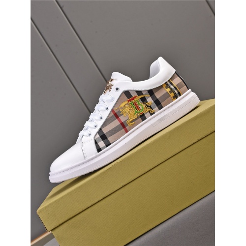 Replica Burberry Casual Shoes For Men #923447 $72.00 USD for Wholesale