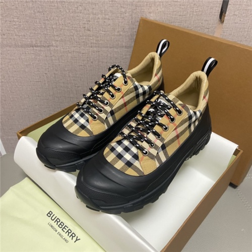 Burberry Casual Shoes For Women #923474