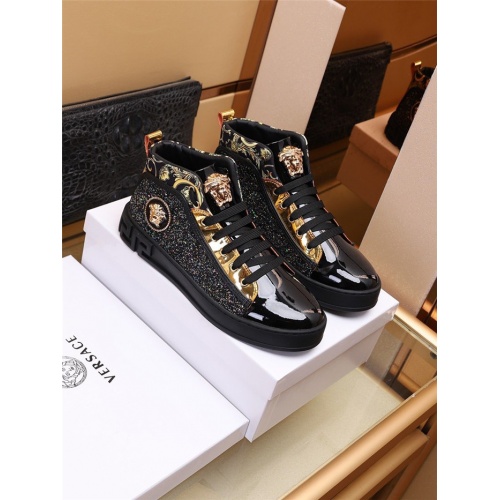 Versace High Tops Shoes For Men #923544
