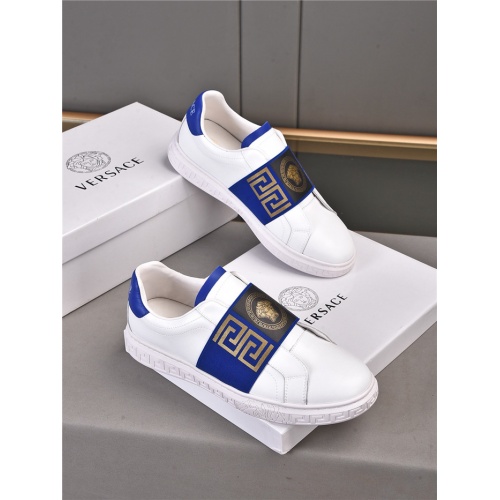 Versace Casual Shoes For Men #924647