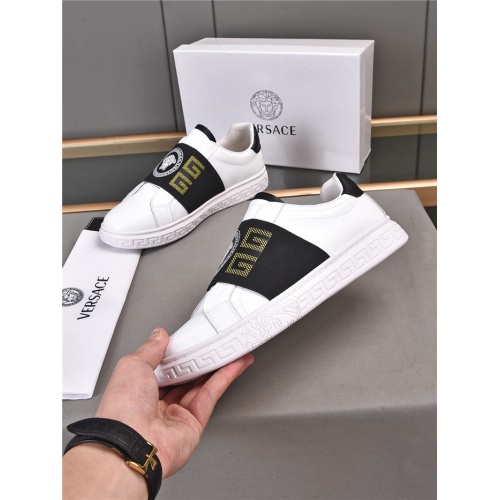 Replica Versace Casual Shoes For Men #924649 $76.00 USD for Wholesale