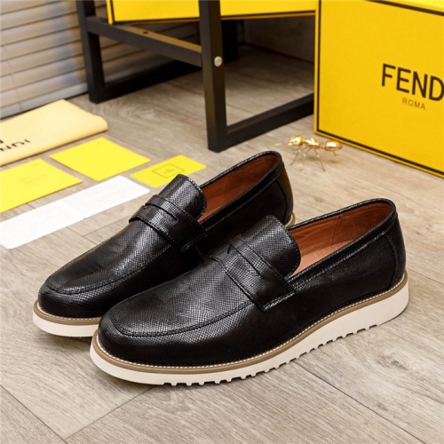 Fendi Casual Shoes For Men #924673