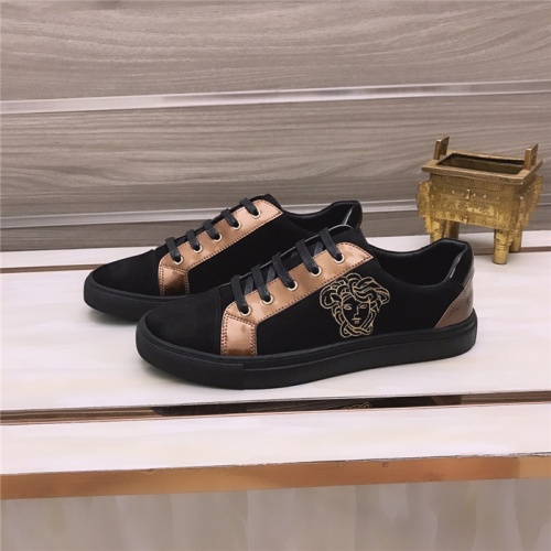 Versace Casual Shoes For Men #925147
