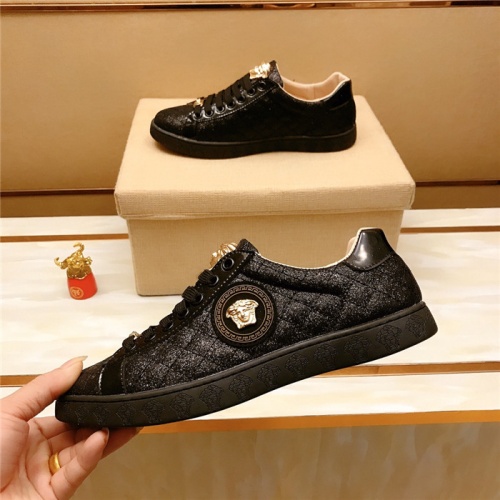 Replica Versace Casual Shoes For Men #925156 $76.00 USD for Wholesale
