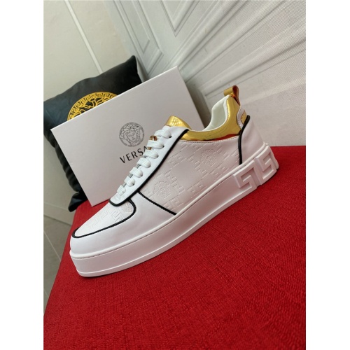 Replica Versace Casual Shoes For Men #925419 $72.00 USD for Wholesale