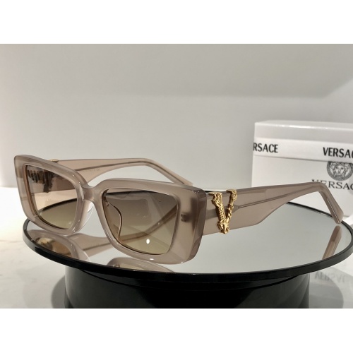 Versace AAA Quality Sunglasses For Women #925628