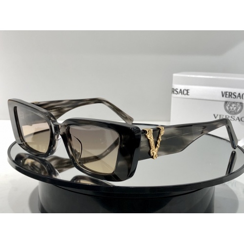 Versace AAA Quality Sunglasses For Women #925631