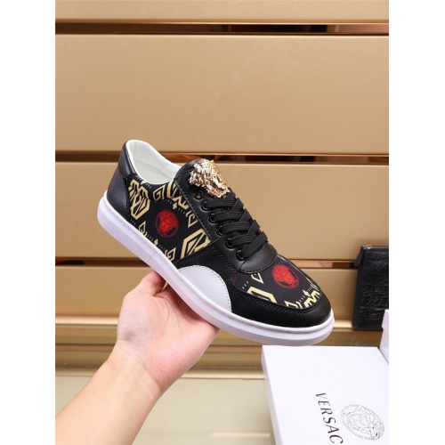Replica Versace Casual Shoes For Men #925961 $76.00 USD for Wholesale