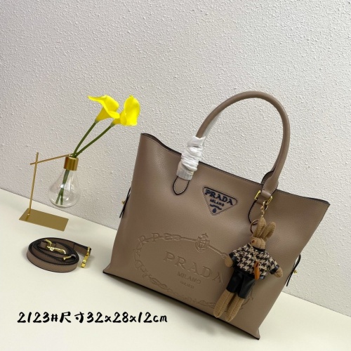 Prada AAA Quality Handbags For Women #926584