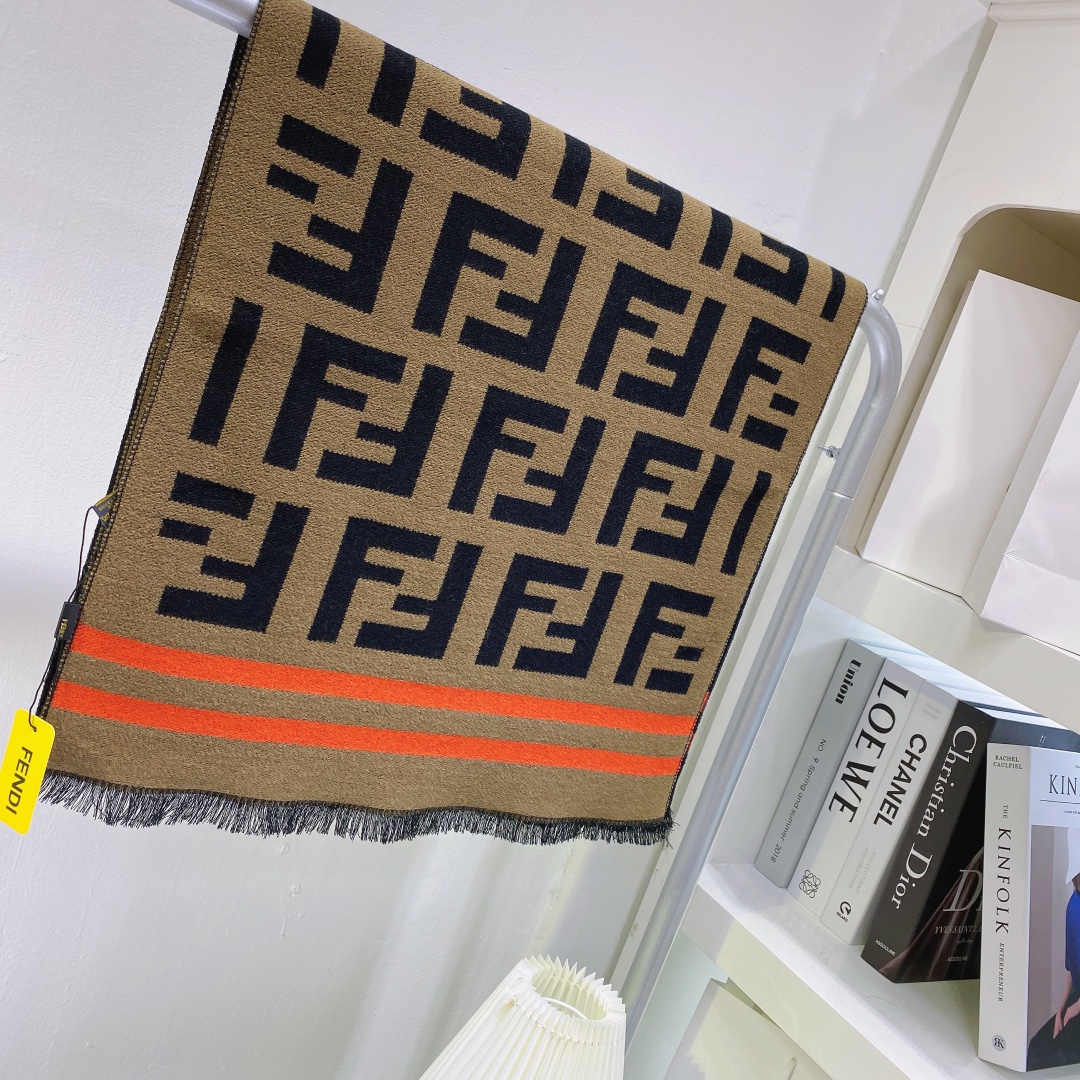 fendi scarf 2018