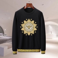$90.00 USD Versace Tracksuits Long Sleeved For Men #917000
