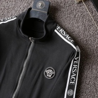 $88.00 USD Versace Tracksuits Long Sleeved For Men #922909