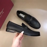 $162.00 USD Salvatore Ferragamo Leather Shoes For Men #922956