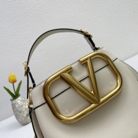 $100.00 USD Valentino AAA Quality Messenger Bags For Women #924216