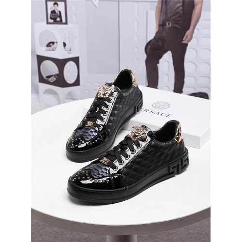 Versace Casual Shoes For Men #927263