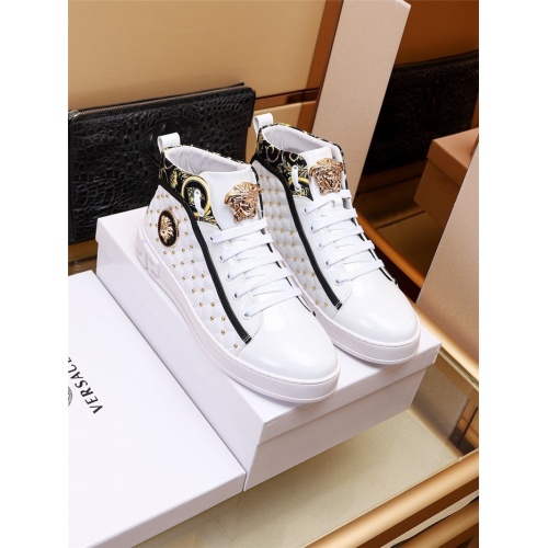 Versace High Tops Shoes For Men #927563