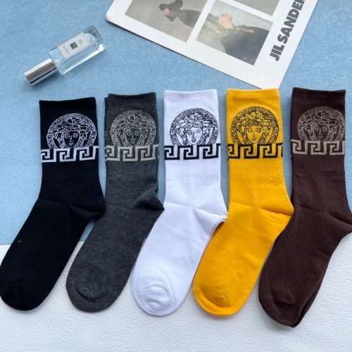 Versace Socks #927773 $28.00 USD, Wholesale Replica Versace Socks